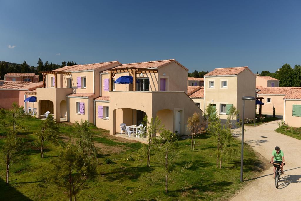 Résidence Odalys Le Mas des Alpilles Paradou Exterior foto