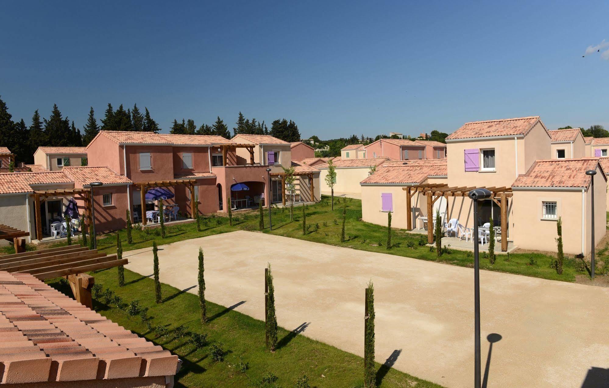 Résidence Odalys Le Mas des Alpilles Paradou Exterior foto