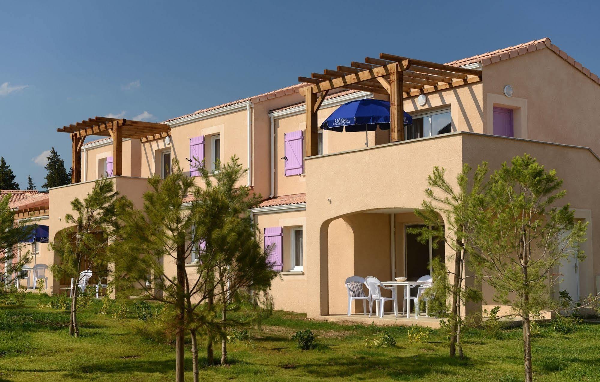 Résidence Odalys Le Mas des Alpilles Paradou Exterior foto