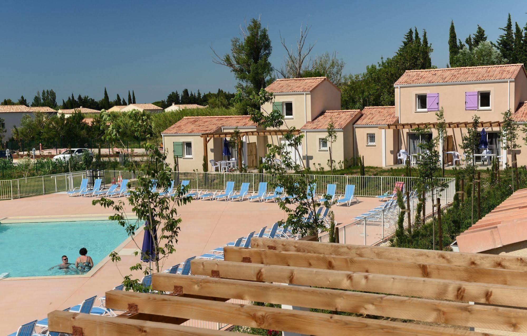 Résidence Odalys Le Mas des Alpilles Paradou Exterior foto